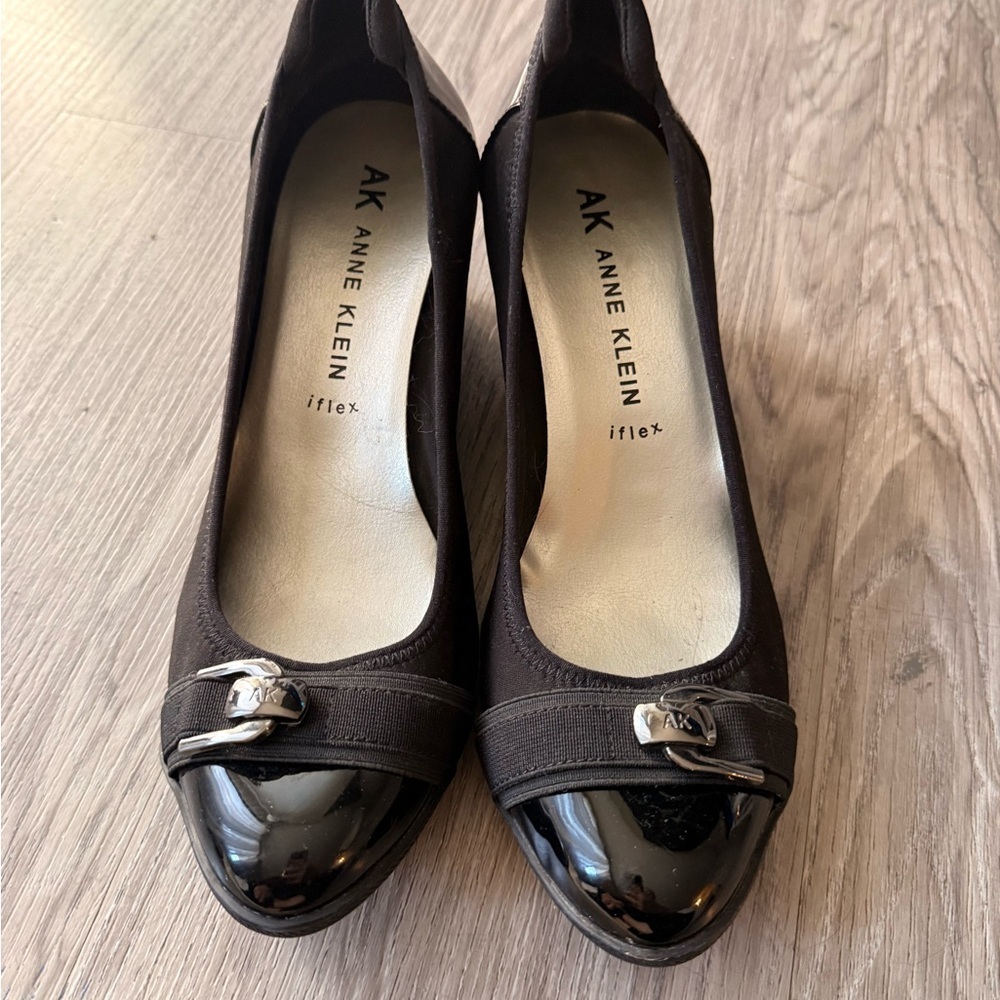 Anne Klein Black Patent Flats - Picture 6 of 6